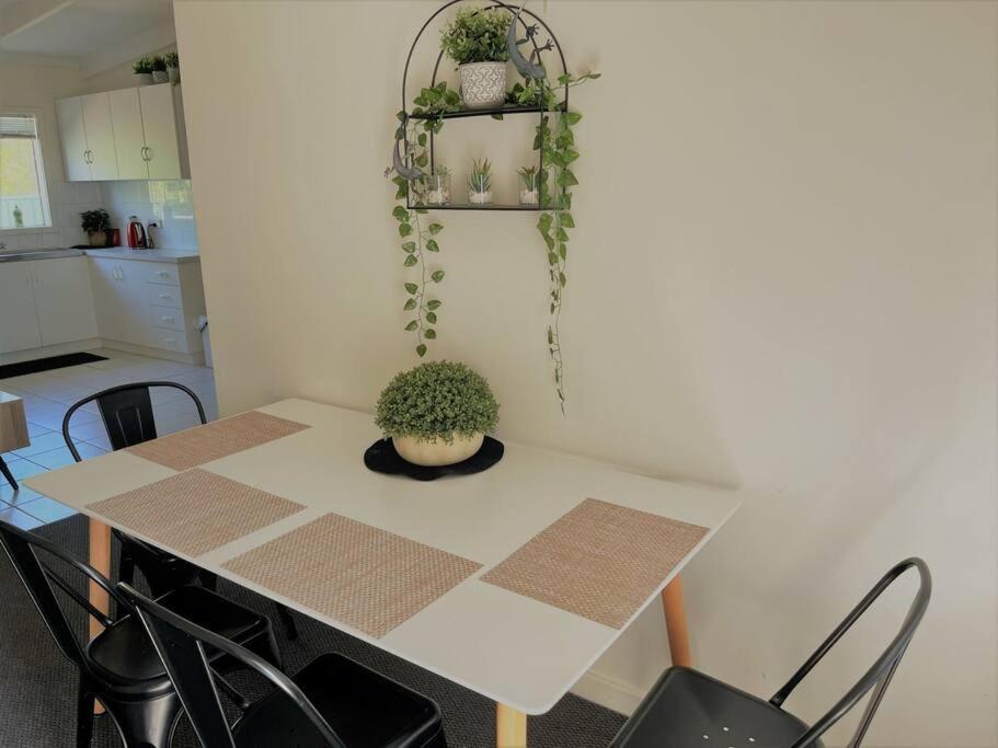Three Palms Apartments Unit 2 إسبيرانس المظهر الخارجي الصورة
